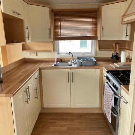 Beautiful 2-Bed Static Caravan นิวตันสจวร์ต ภายนอก รูปภาพ